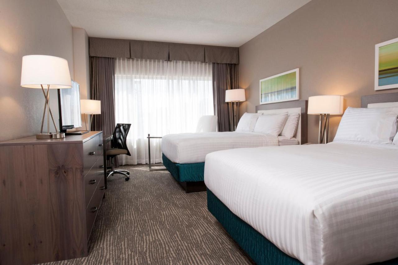 Holiday Inn Cleveland Clinic By Ihg Exterior photo