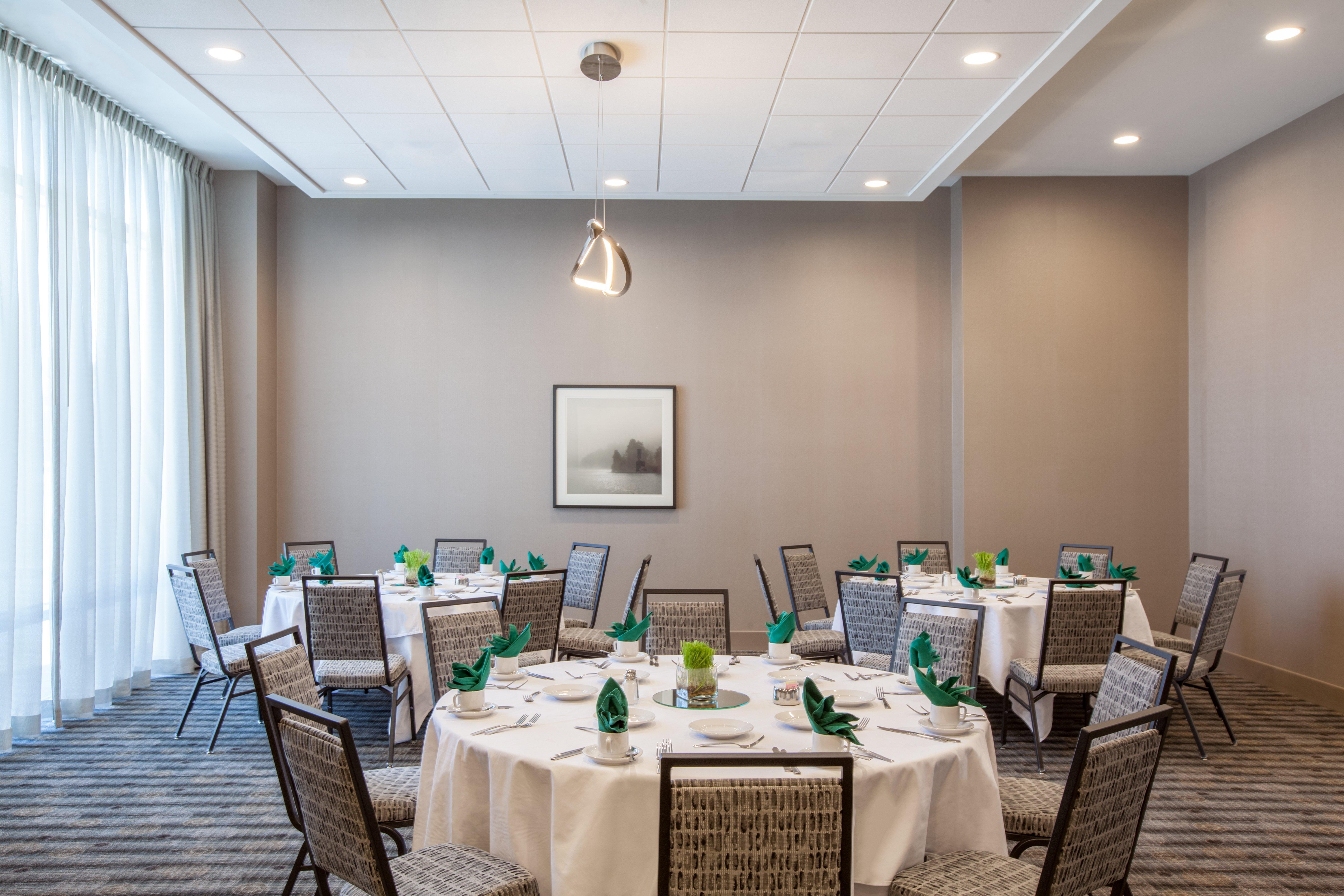 Holiday Inn Cleveland Clinic By Ihg Exterior photo