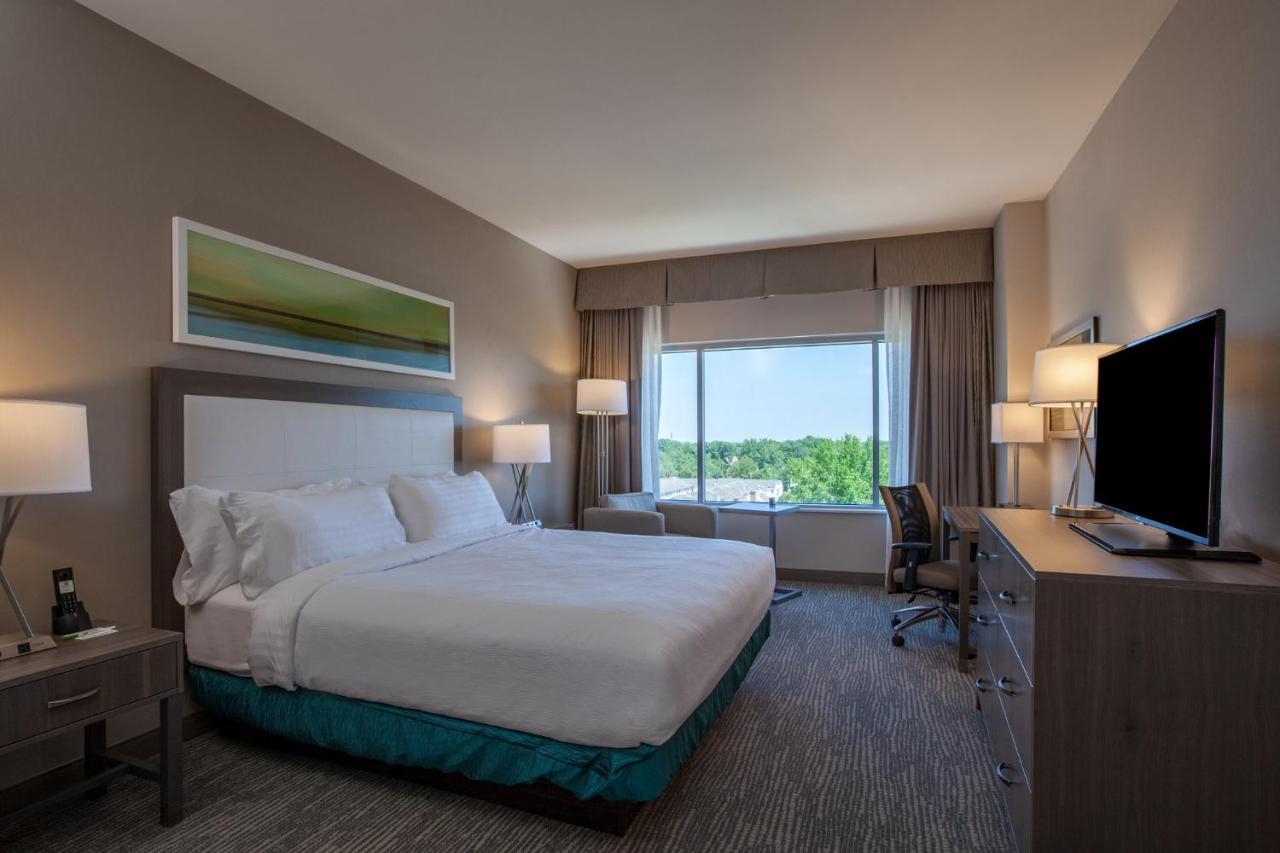 Holiday Inn Cleveland Clinic By Ihg Exterior photo