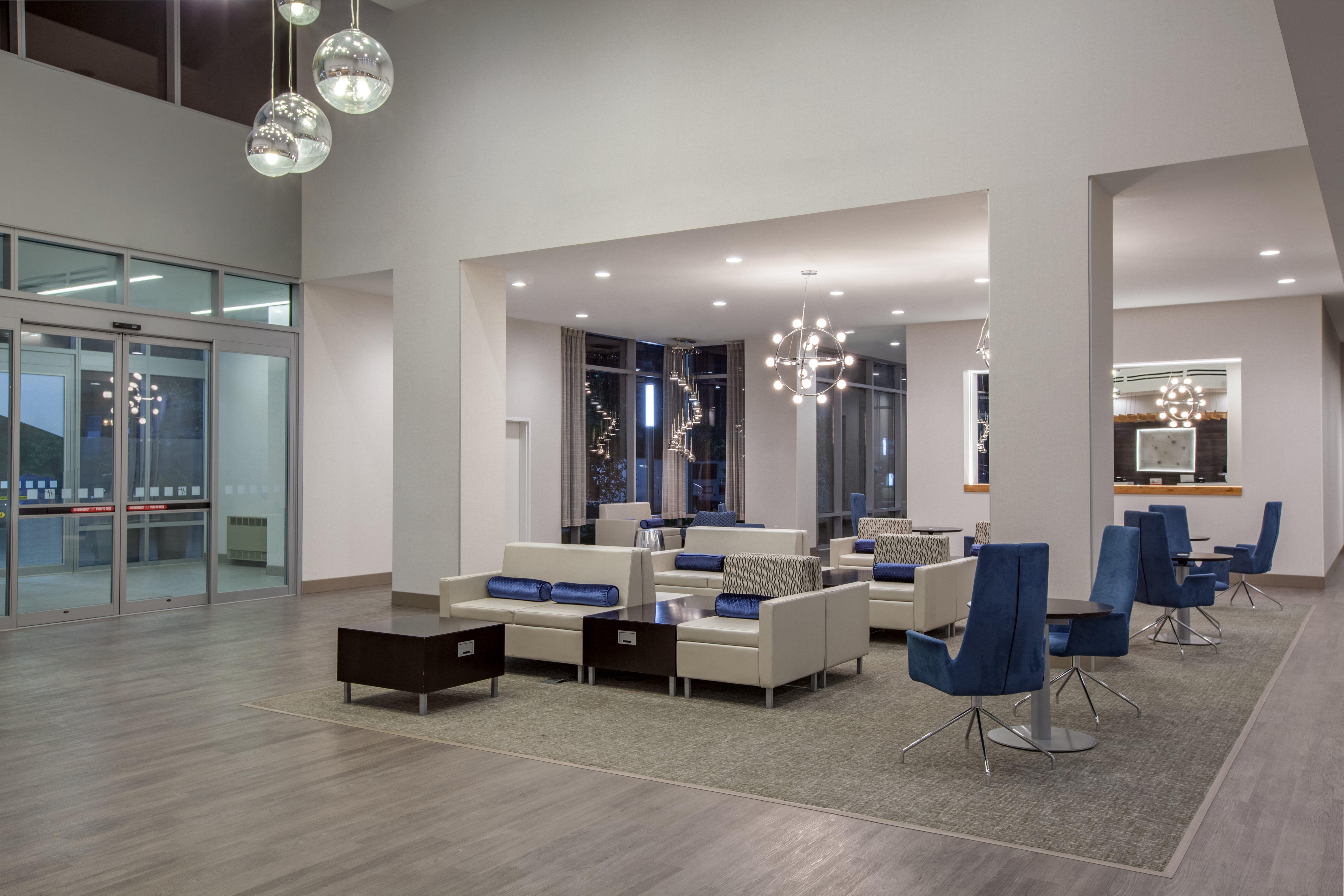 Holiday Inn Cleveland Clinic By Ihg Exterior photo