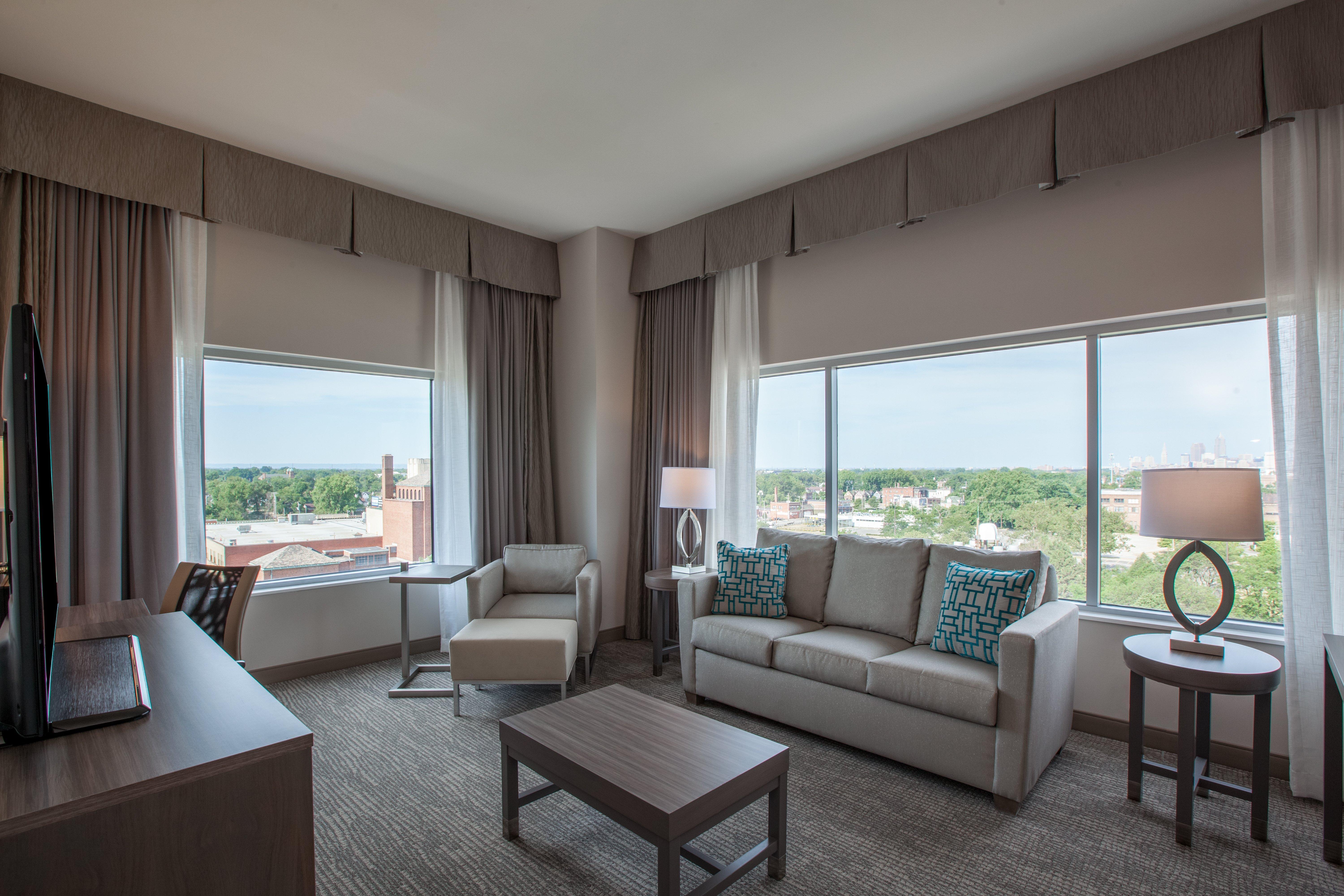 Holiday Inn Cleveland Clinic By Ihg Exterior photo